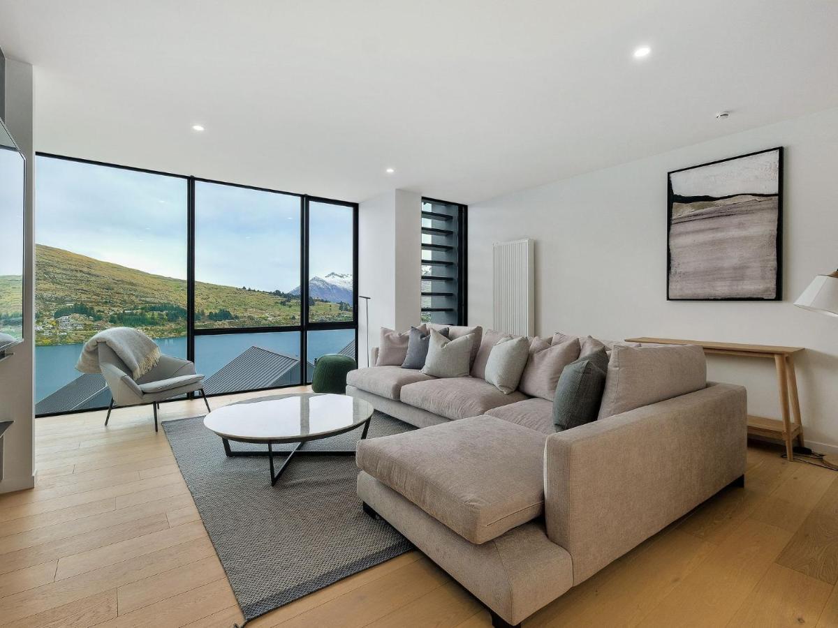 فيلا كوينستاونفي Luxury Townhouse On Woods Lane المظهر الخارجي الصورة