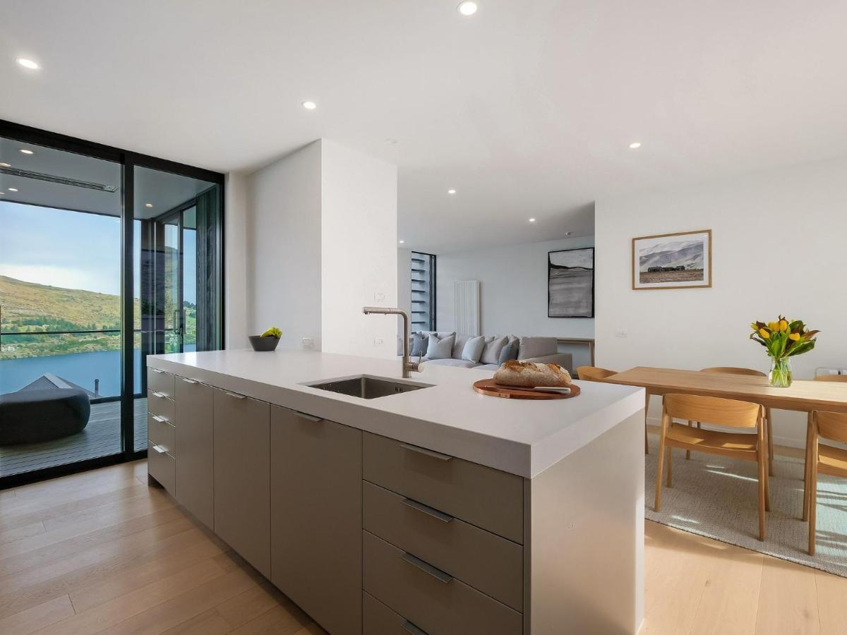 فيلا كوينستاونفي Luxury Townhouse On Woods Lane المظهر الخارجي الصورة